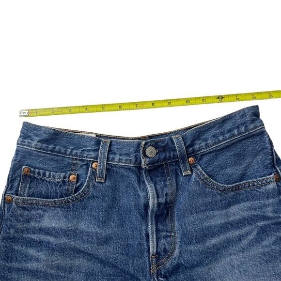 Levi’s 501 cutoff denim shorts jean high rise distressed women’s size 26/ 2 - Picture 10 of 11